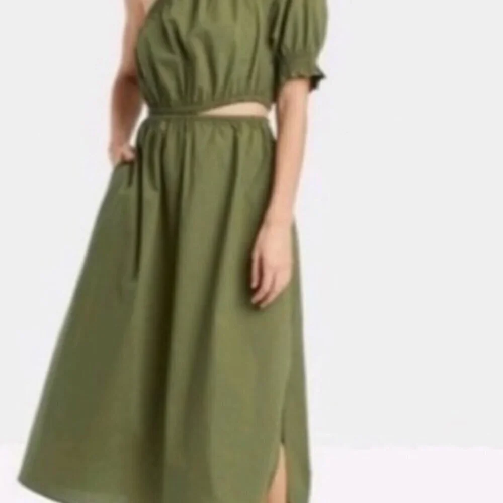 Who What Wear Olive Green‎ Puff Short Sleeve Cut Out Midi Dress Size Small